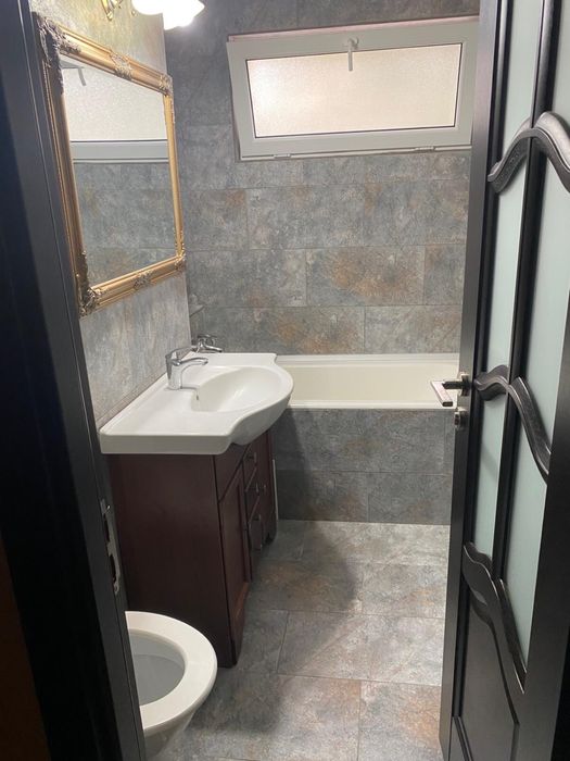 inchiriez apartament 2 camere