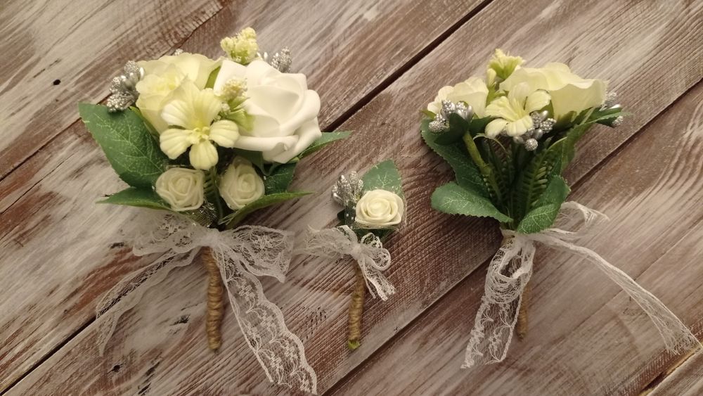 Бутониери и булчински гривни