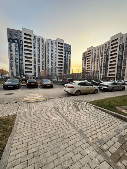 ЖК Жас Отау не угловая