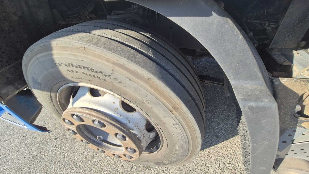 DAF XF105.410  autocamion cu remorcă tandem– gata de muncă