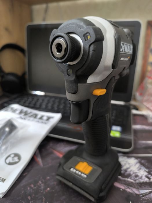 DeWalt DCF85M McLaren