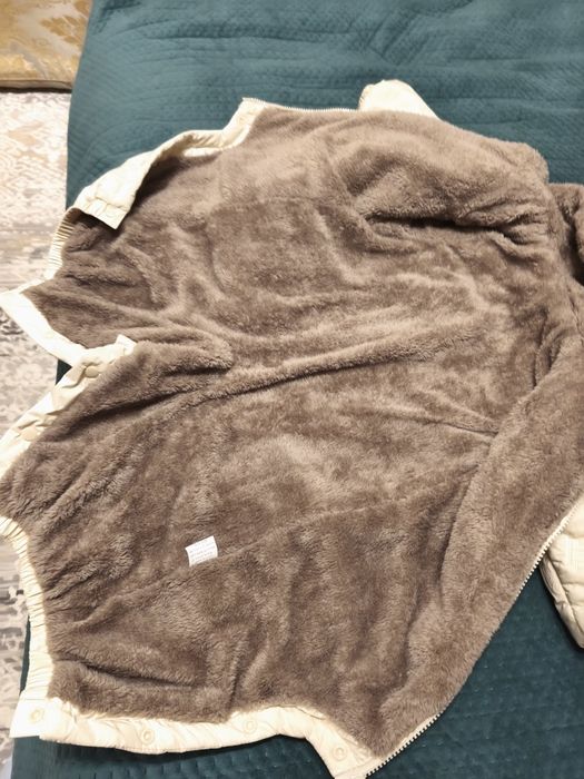 Продам детский комбинезон на весну