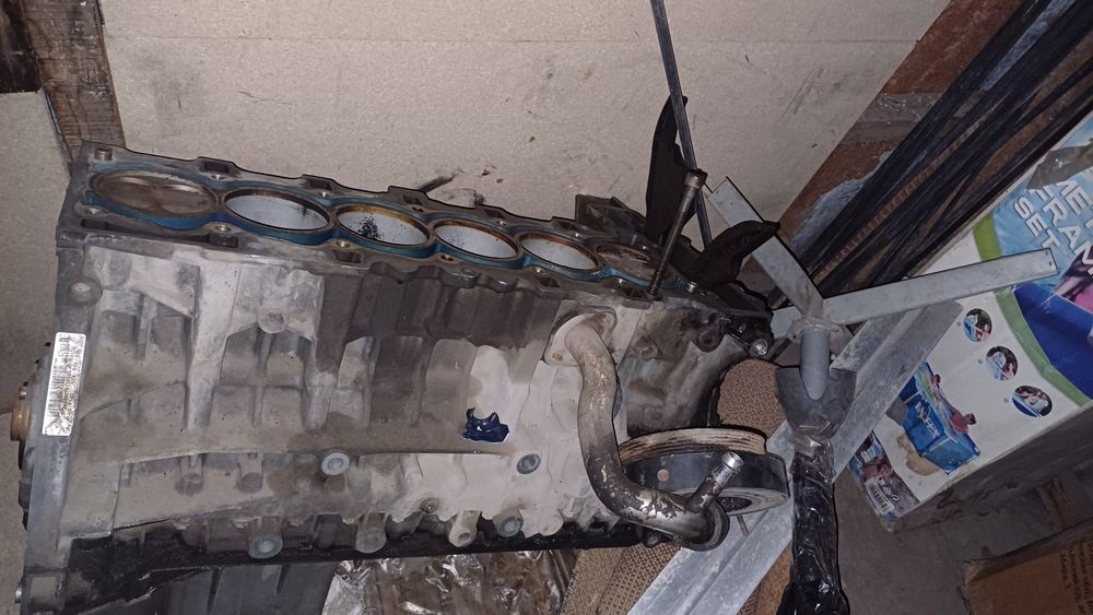 Продам блок двигатели бмв х5 е 70 н52