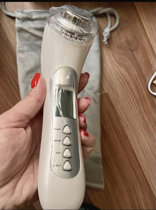 Aparat profesional pentru tratament curatare faciala completa