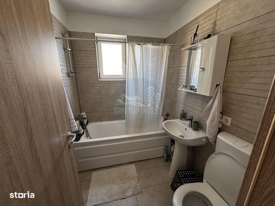 Apartament decomandat 2 camere cu balcon zona Henri Coanda