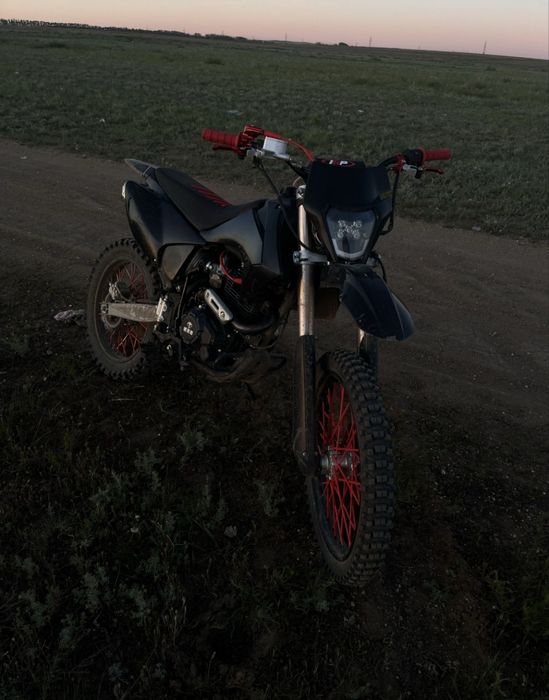 Продаю мотоцикл 300кубов