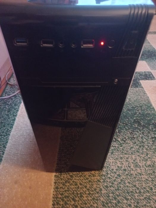 Продам компьютер 4 яд Райзен