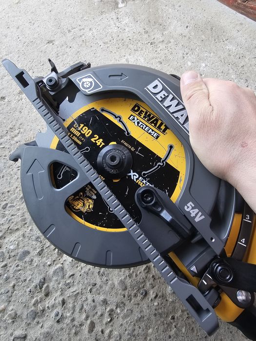 Fierăstrău Circular Dewalt 2025 nou