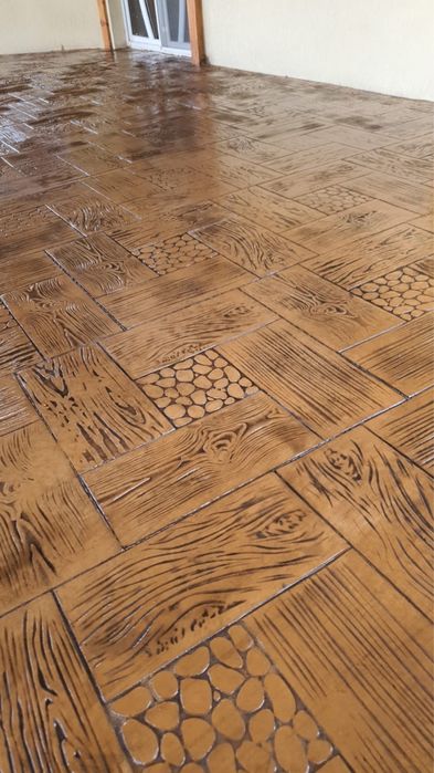 Beton/amprentat/elicopterizat/maturat