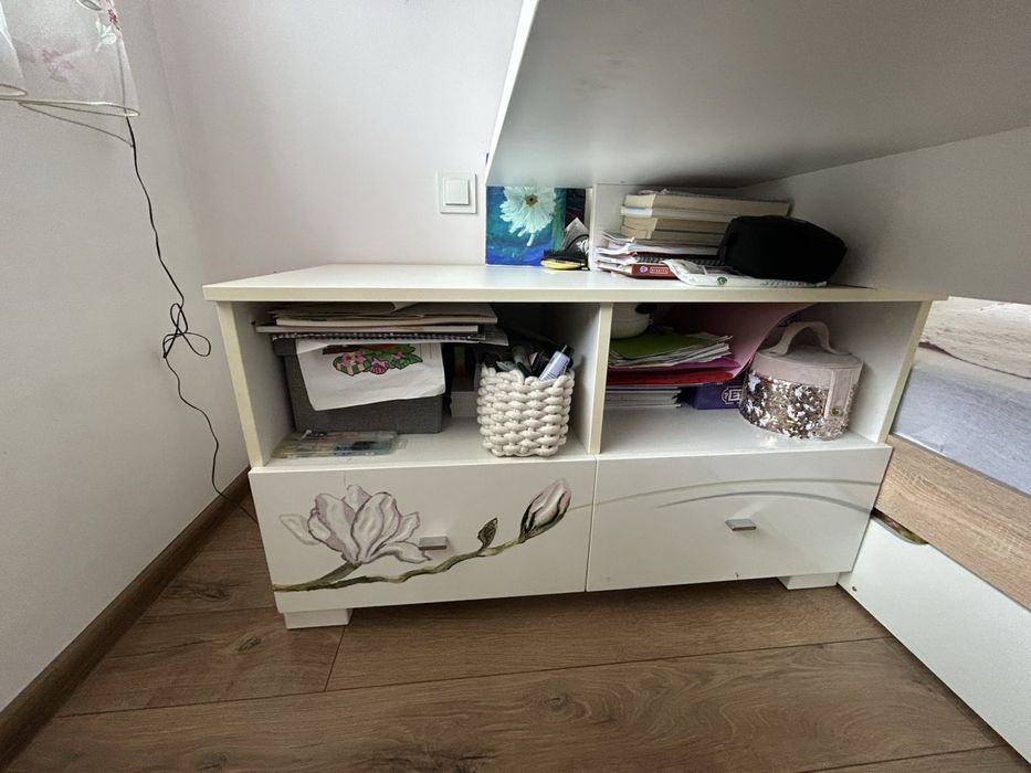 Бюро  Meblik - много запазено