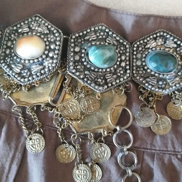 Метален етно колан