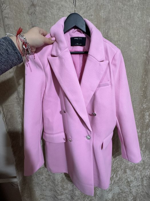 Чисто ново розово палто