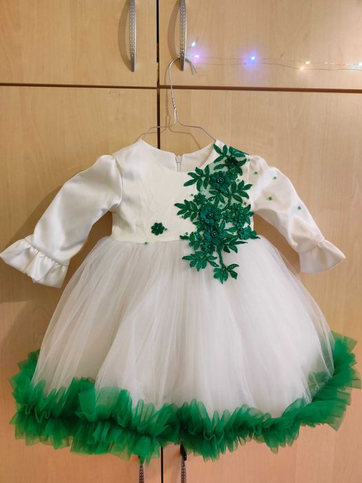 Rochita lux de ocazie botez 9 - 12 luni cu pantofi si bentita asortata