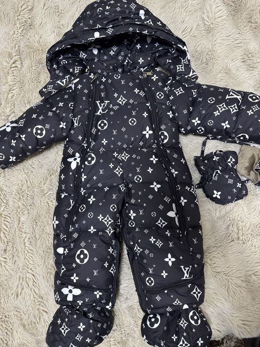 Продам зимний комбинезон