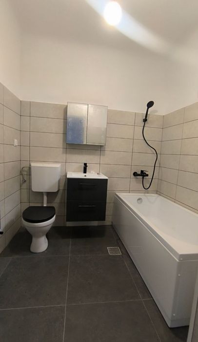 Vand obiecte sanitare baie