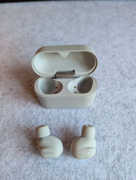 Sony WF-1000XM6S (Сребристи) – Чисто нови / Само тествани