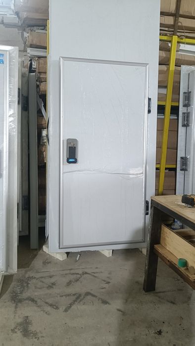 Дверь для холодильник,морозилник