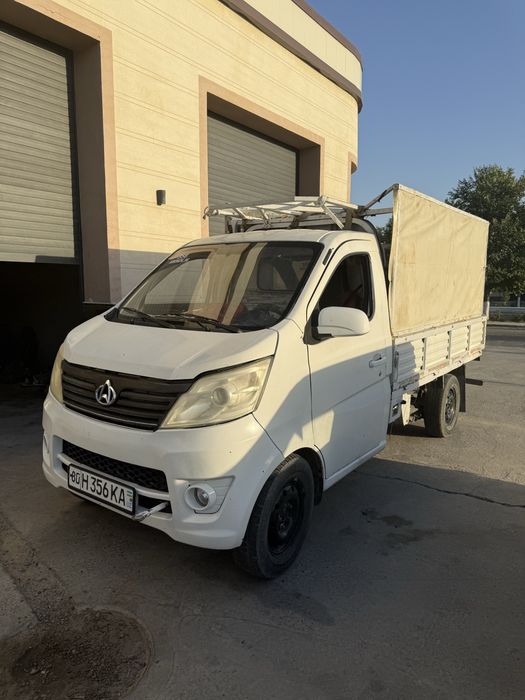 Changan avtomobil.                   .