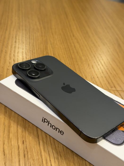 iPhone 15 pro, Black titanium 128GB stare f buna