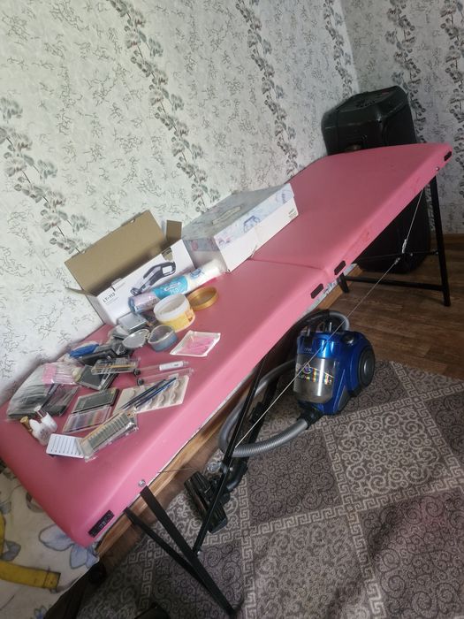 Продам кушетку и всё для наращивания ресниц