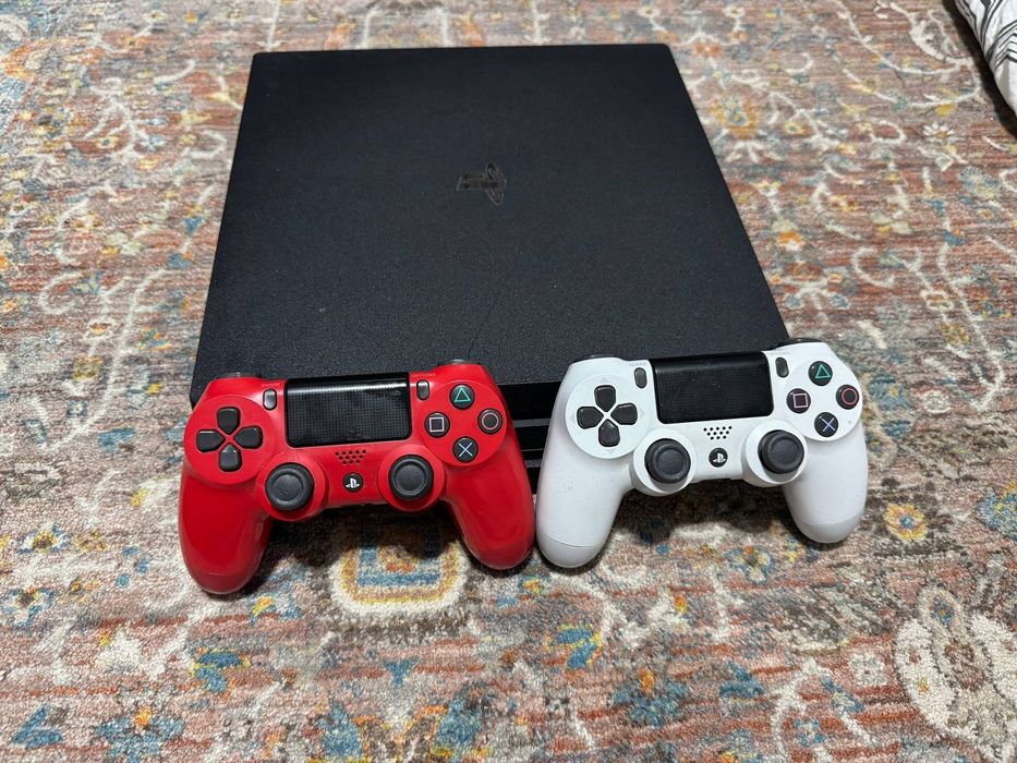 Продам пс 4 про топ состояние