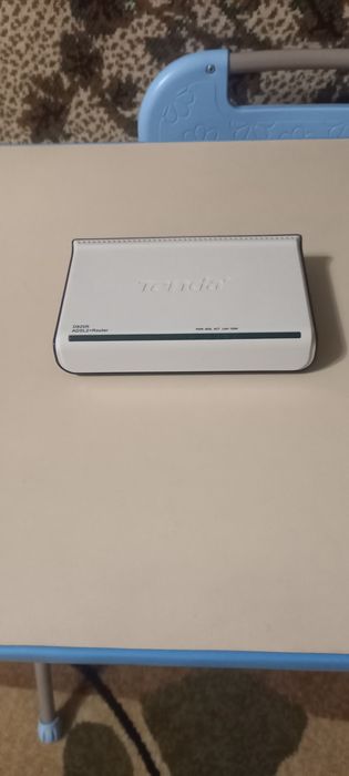 Продам Вайфай модем-роутер в отличном состоянии