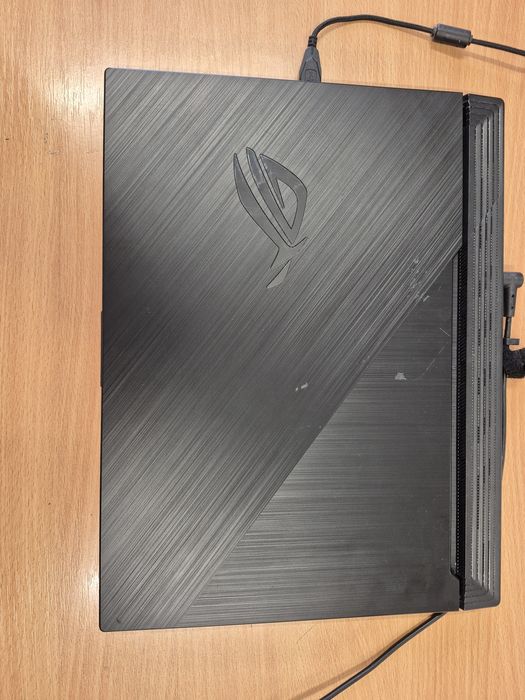Gaming laptop asus rog strix G