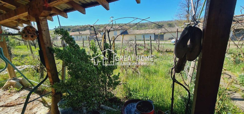 Къща в Търговище, област-с.Острец площ 140 цена 28 121 евро