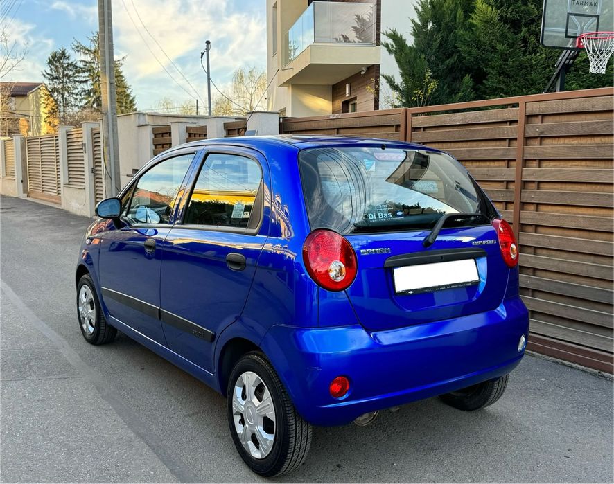 Chevrolet spark 12.700 km