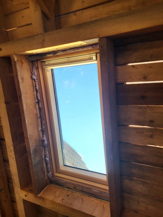 Construim casa la roșu