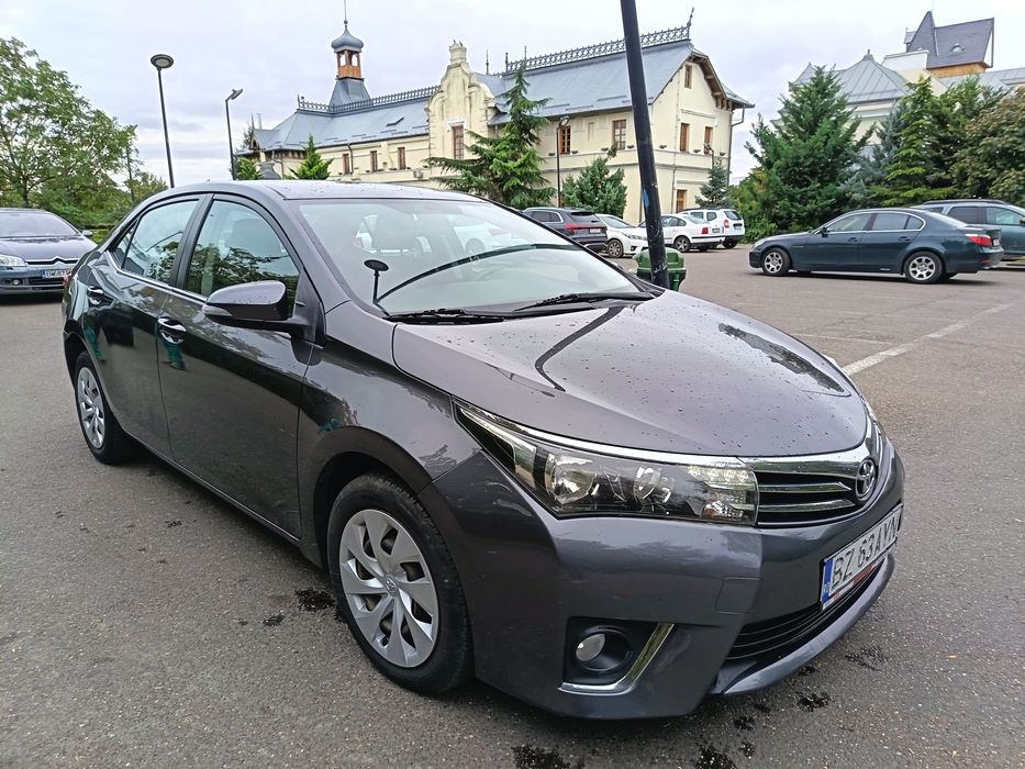 Vând Toyota Corolla