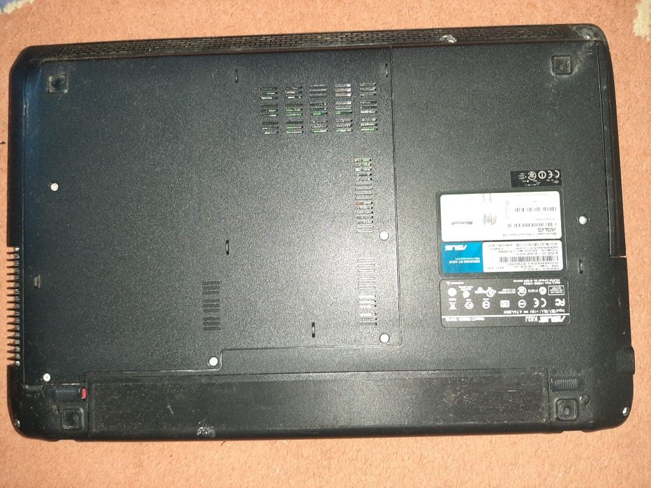 Laptop-uri pentru piese de schimb
