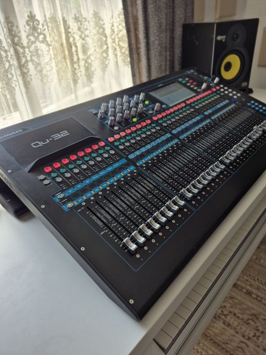Vănd mixer digital Allen & Heath Qu 32
