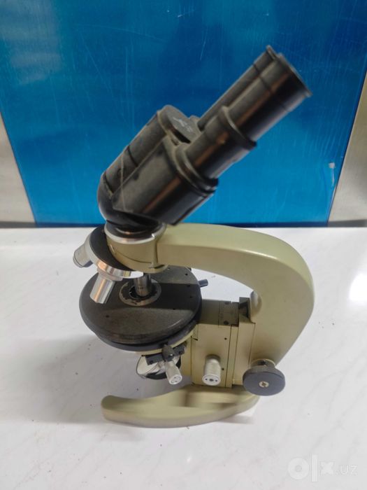 MBI-3 (МБИ-3 У4.2) binokulyar biologik laboratoriya mikroskopi.