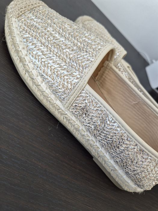 Espadrile tip slip on fără șireturi