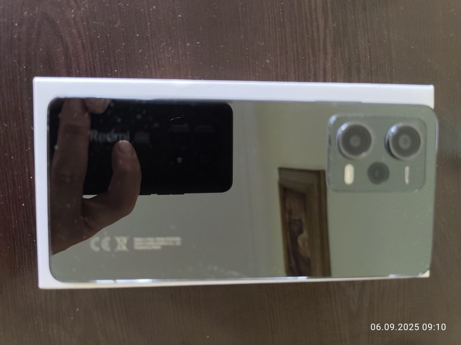 Продавам Redmi Note 12 Pro 5G 8GB RAM/256 GB ROM, Перфектен!