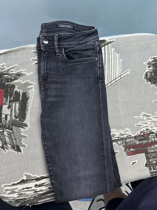 Vand blugi tommy hilfiger marimea 27-32