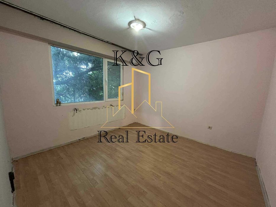 Продава се Двустаен апартамент в Разград, Орел - 58 кв.м за 1275 €/кв.м - Снимка #2