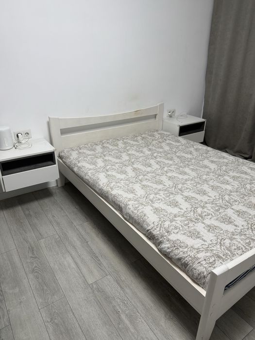 Кровать 140*200 дерево без матраса