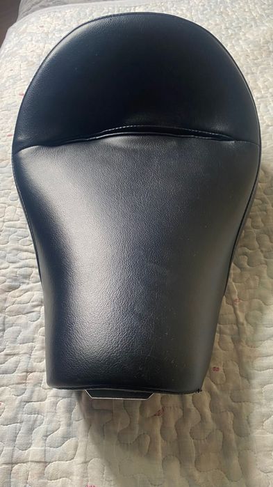 Сиденье одиночное Saddlemen на мотоцикл Harley Davidson