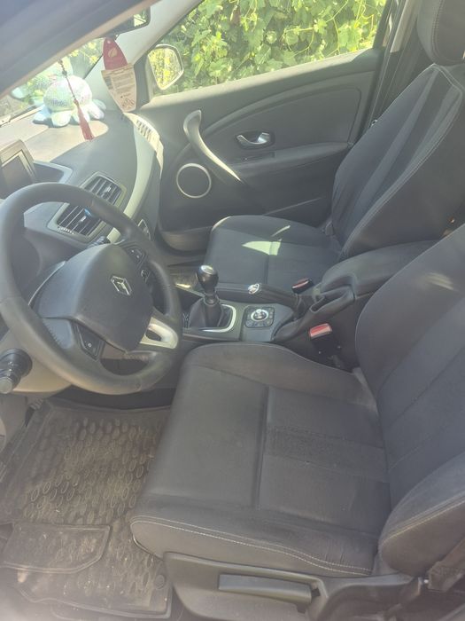 Vând Renault megane3 1.4 tce benzină+gpl