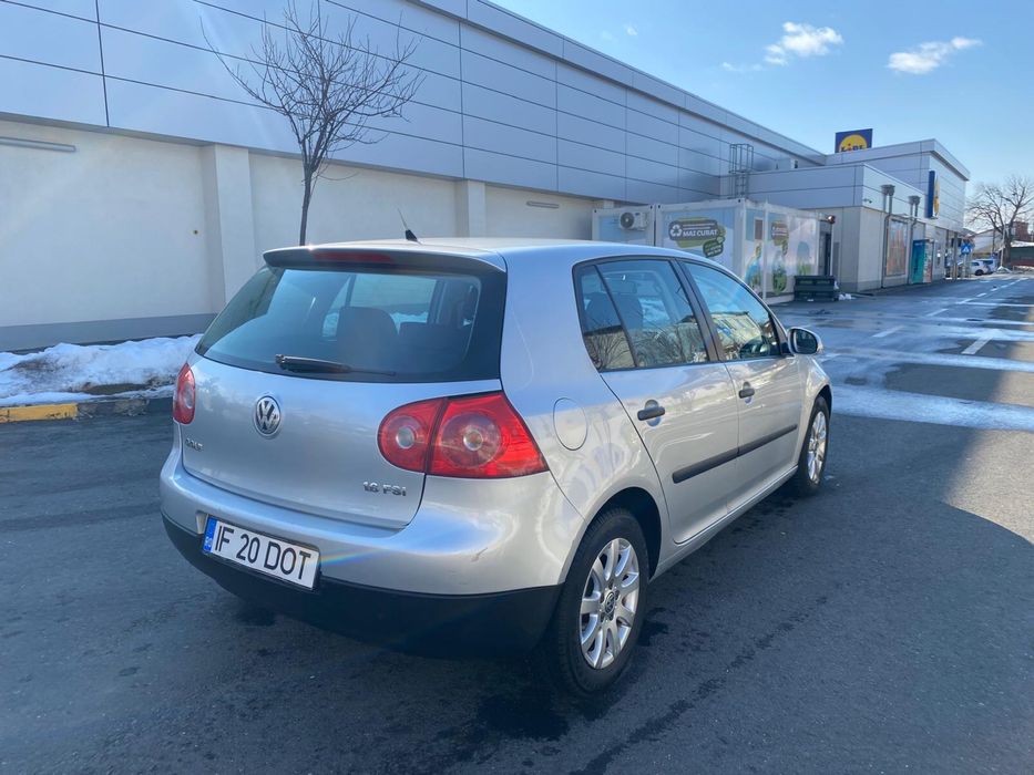 Volkswagen - Golf 5 1. 6 benzina  6 +1 - 115CP - 2007  stare excelentă