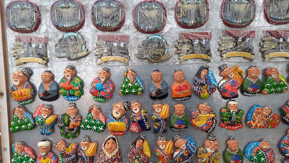 Сувенирные магниты разные