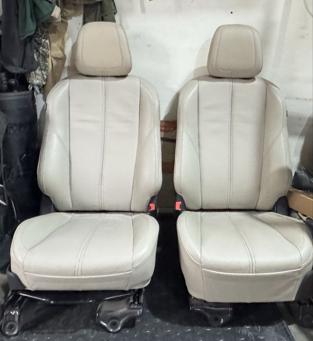 Передние сиденья от Трейлблейзера