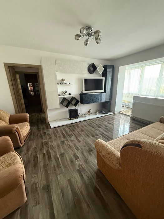 Vând Apartament 2 camere în Petrila