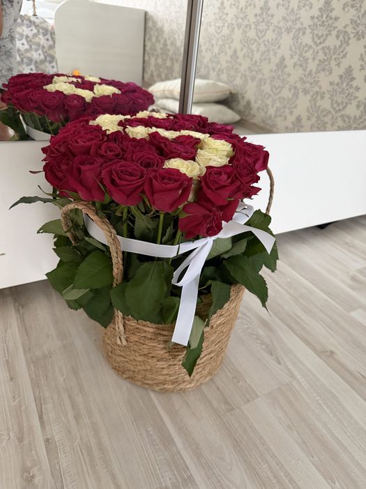 Корзина из 51 розы