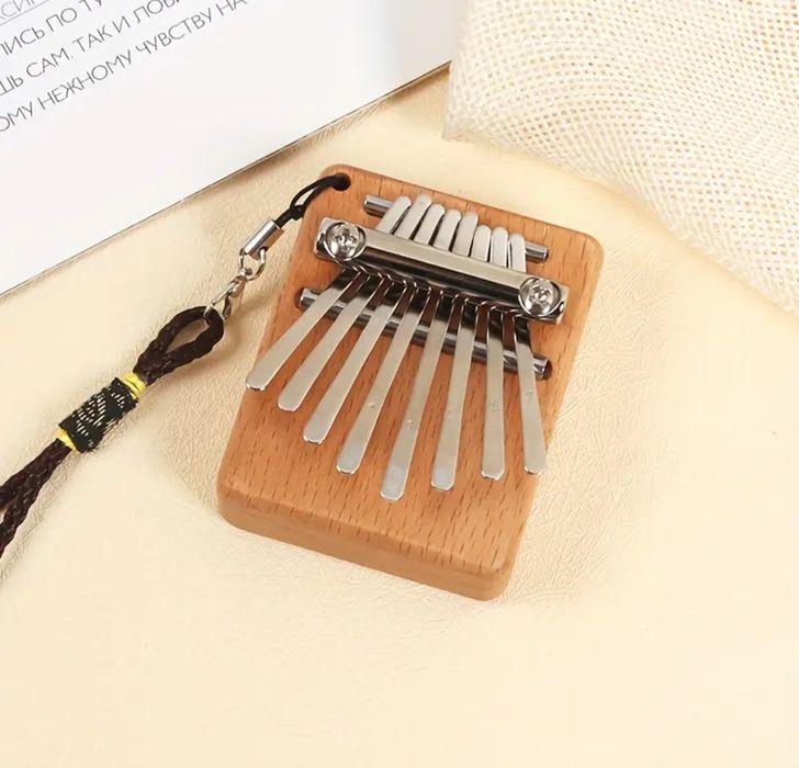 Мини Калимба 8 тона , преносимо пиано , джобен музикален инструмент