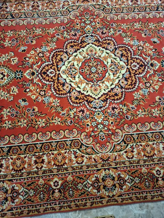 Продаётся     шерстяной    ковёр