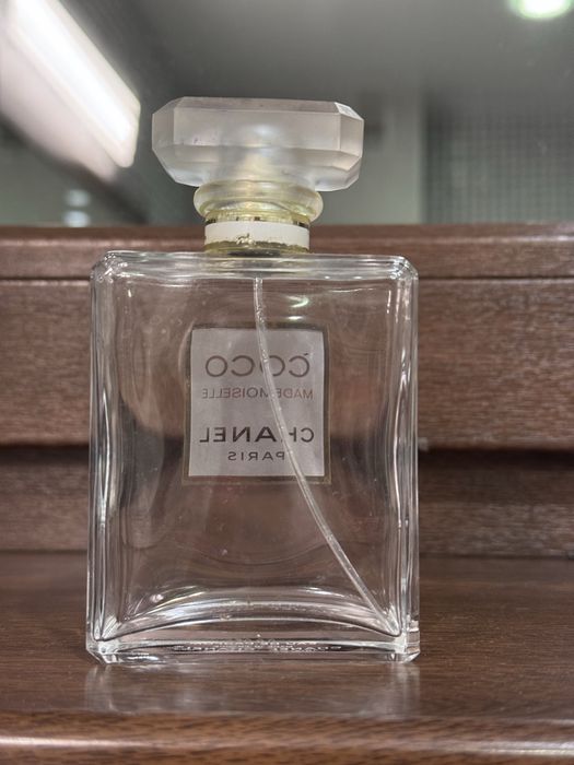 Флакон духов chanel
