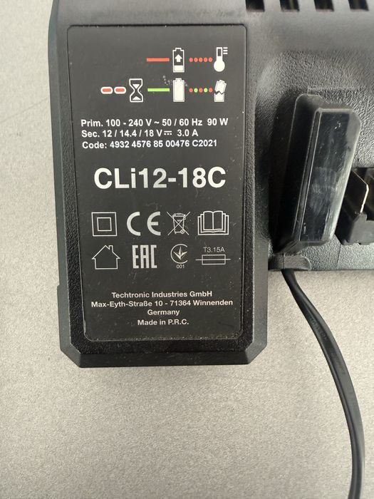 Зарядно устройство за Li-Ion батерии Milwaukee M12-18